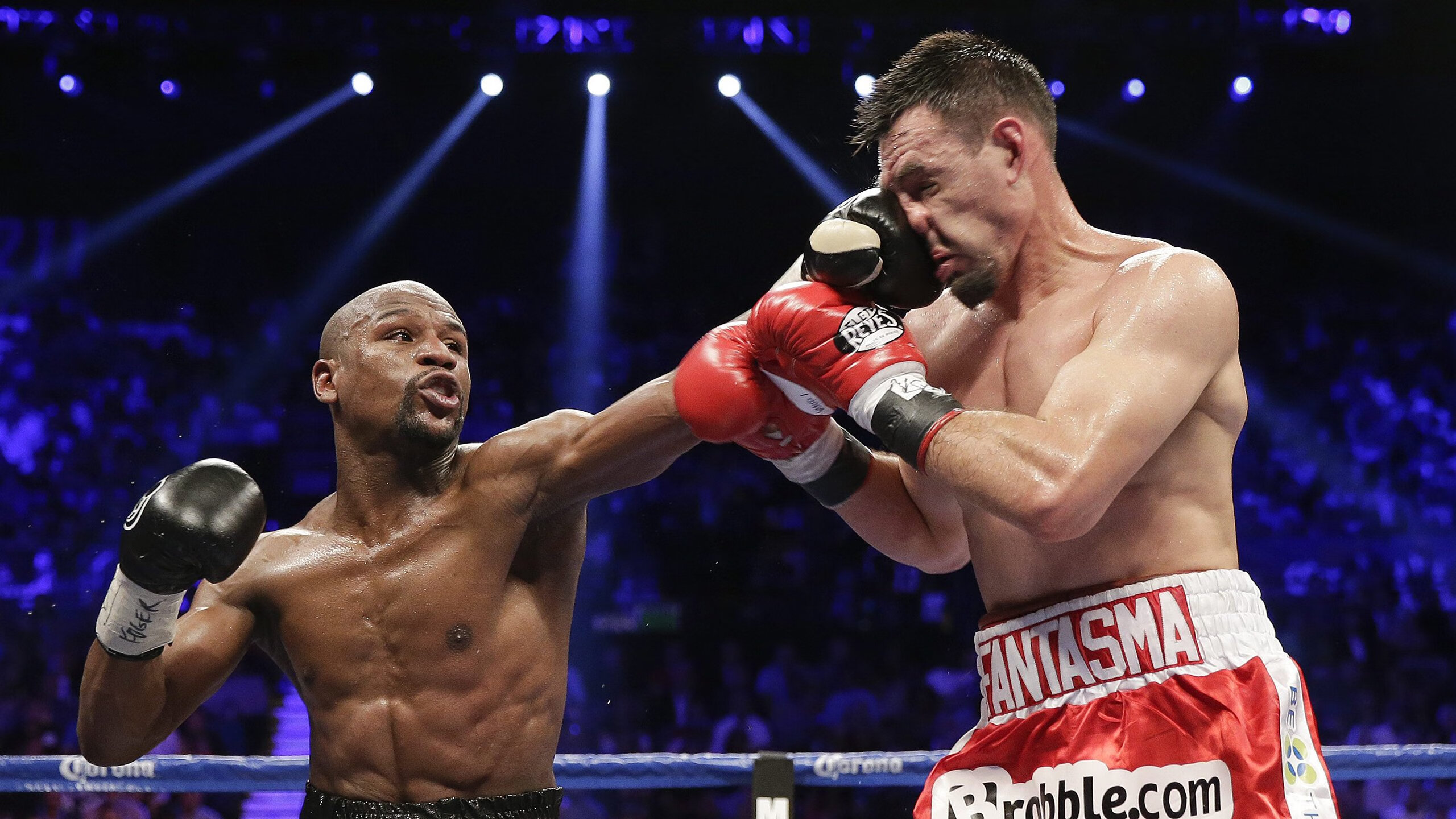 英超争冠焦点战与尼克斯轻取魔术，竞技之夜的激情交响