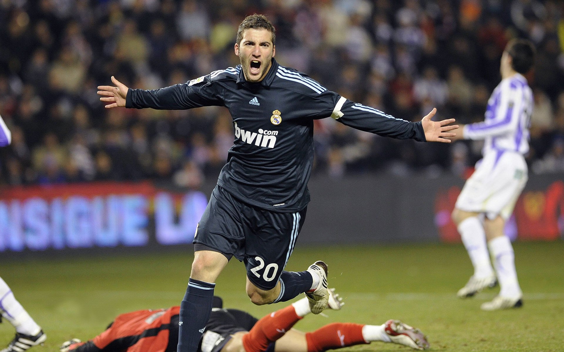 从阿克拉到伦敦，若日尼奥的救赎之路与非洲足球的无声回响