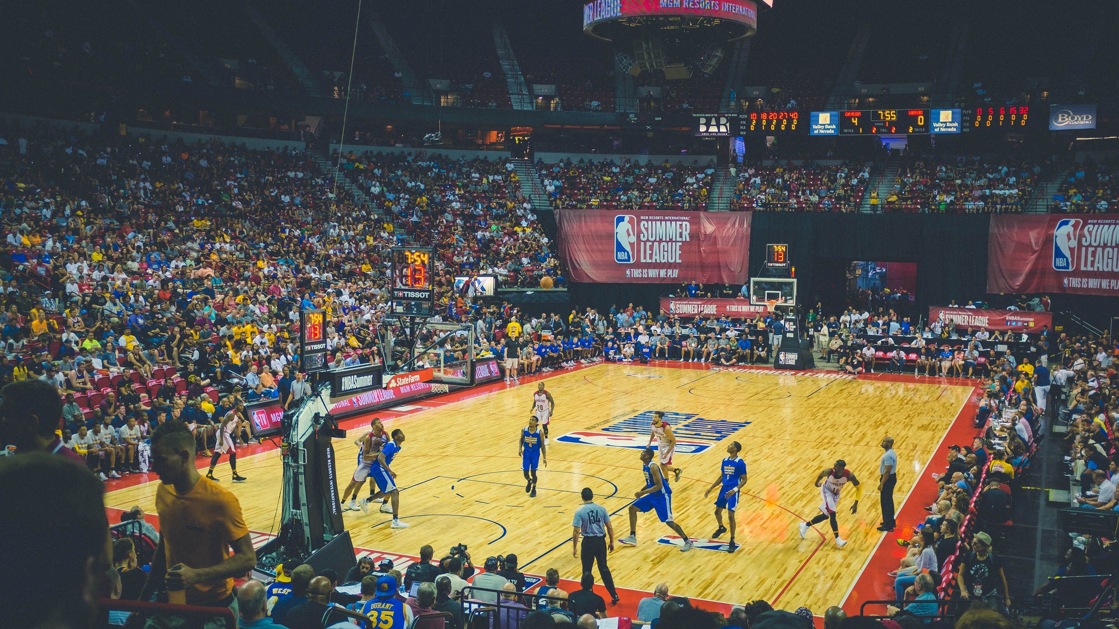 老鹰硬仗取胜魔术，哈登状态火热，一场定义性的胜利