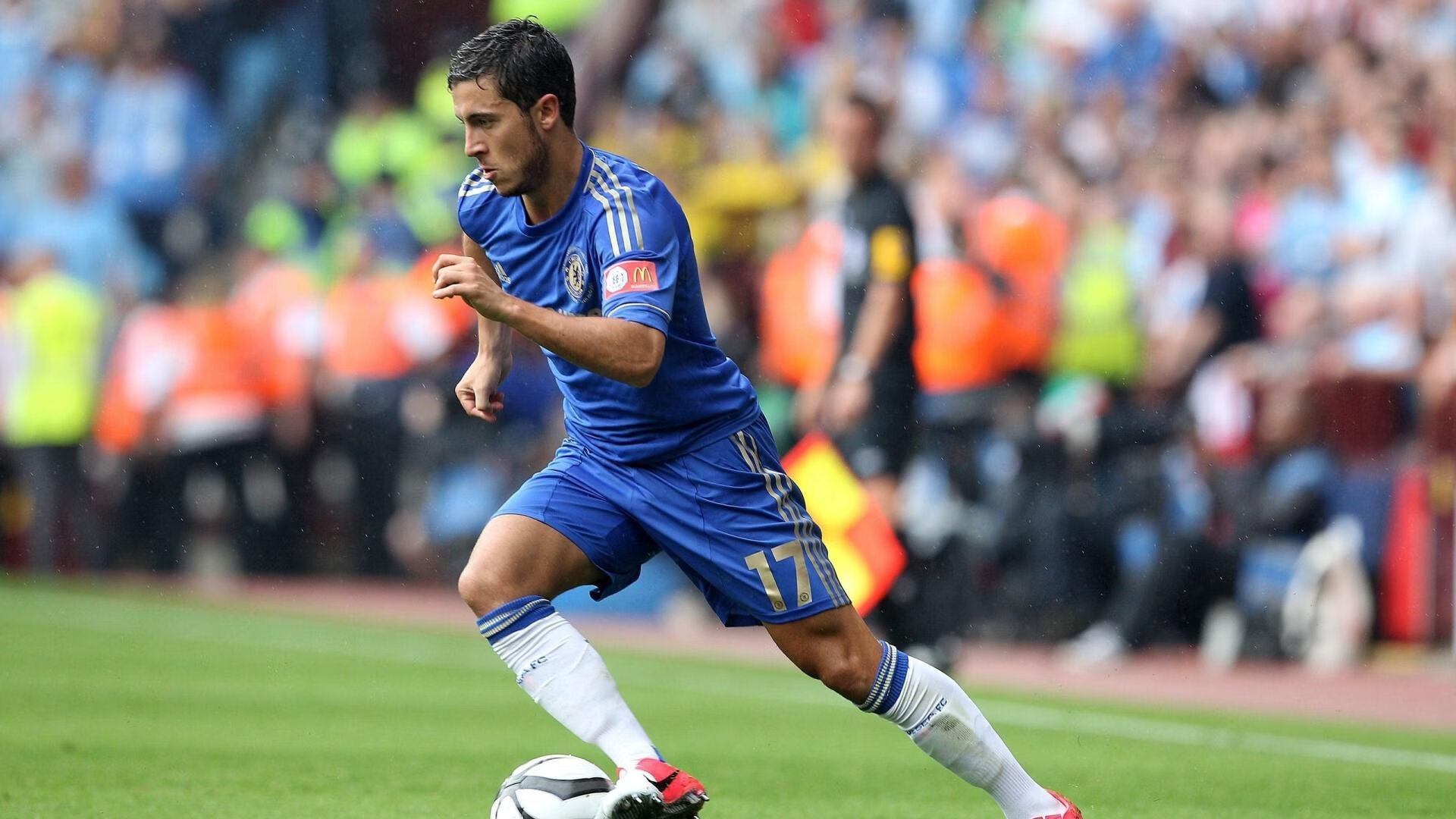 开云体育入口-南美风暴席卷德甲焦点战，哥伦比亚式压制如何重塑威尔士球队的争冠之路