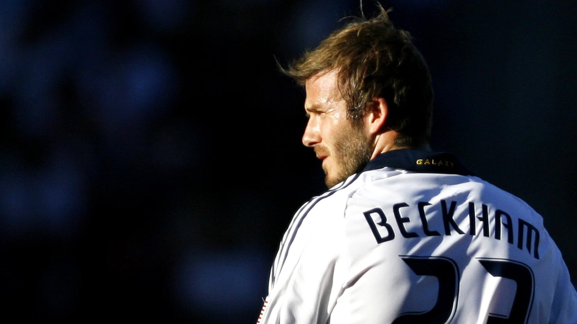 欧冠半决赛焦点战，广东队击溃辽宁队，一场跨越时空的体育传奇